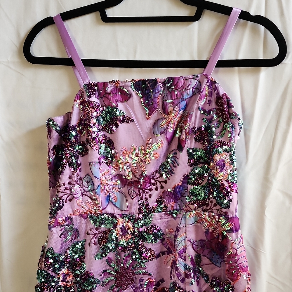 Sequined Size 6 formal Dress.  Lavender Lining, Multicolor Floral Design